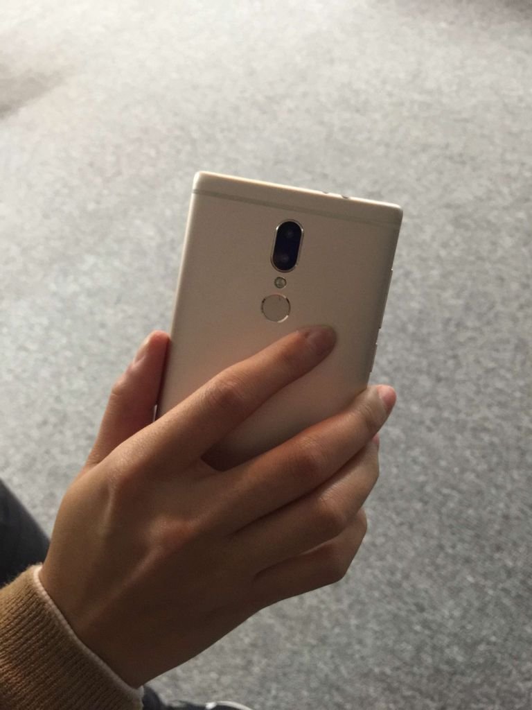 UMIDIGI: Αναπτύσσει νέο phablet και "δανείζεται" την αξεπέραστη σχεδιαστική ομορφιά του Xiaomi Mi Mix 1
