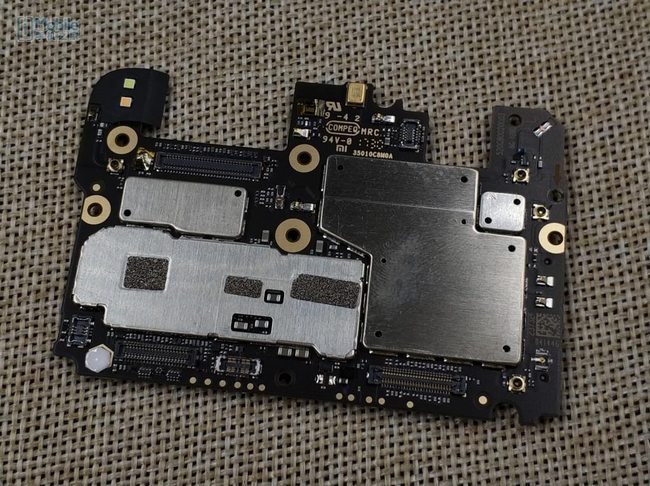 Xiaomi Mi Note 3: Διαλύεται για τα μάτια μας μόνο! [pics] 17