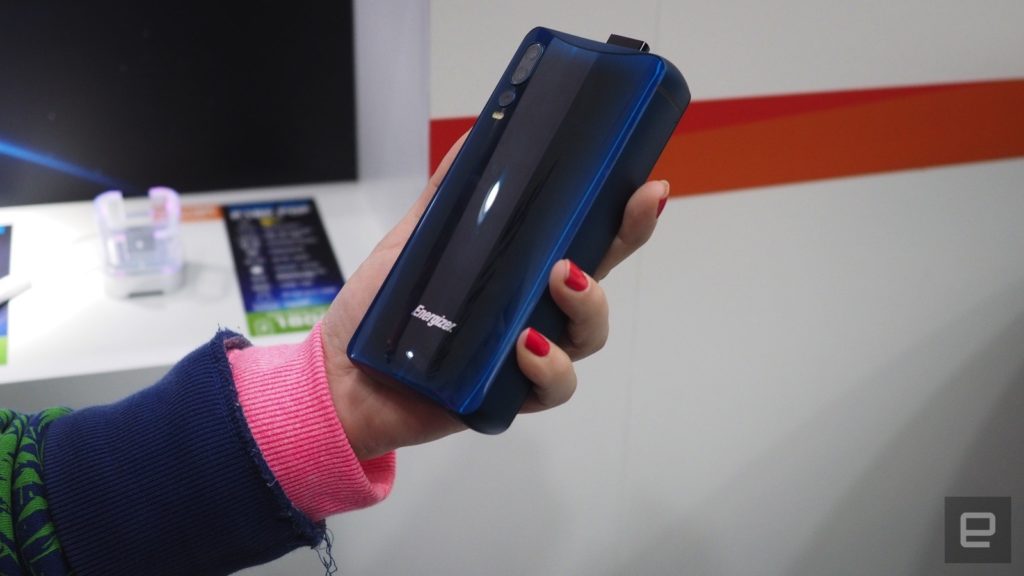[MWC 2019]: Η Energizer ετοίμασε ένα κινητό με πραγματικά άφθονη μπαταρία 2