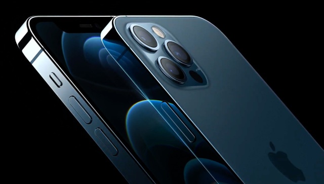 Η Apple επιδεικνύει με περηφάνεια τα iPhone 12 Pro και Pro Max με μεγαλύτερες οθόνες και ατσάλινο σώμα! 2