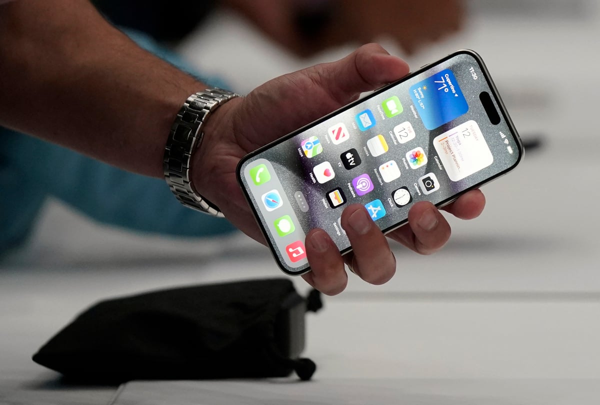 Πόλεμος Apple - Instagram: «Φταίει το μέσο κοινωνικής δικτύωσης και άλλες  εφαρμογές για την υπερθέρμανση των iPhone 15» | Έθνος